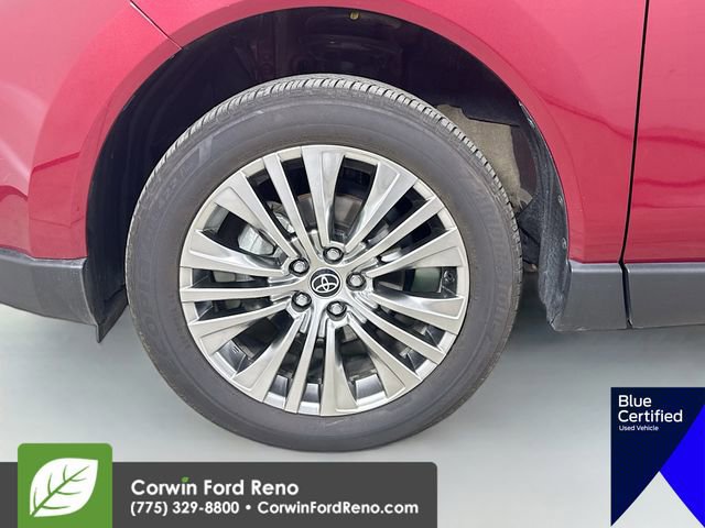 Used 2022 Toyota Venza Limited image 33