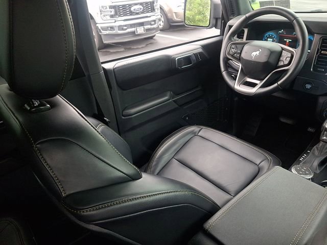 Certified 2025 Ford Bronco Badlands AWD/4WD image 17