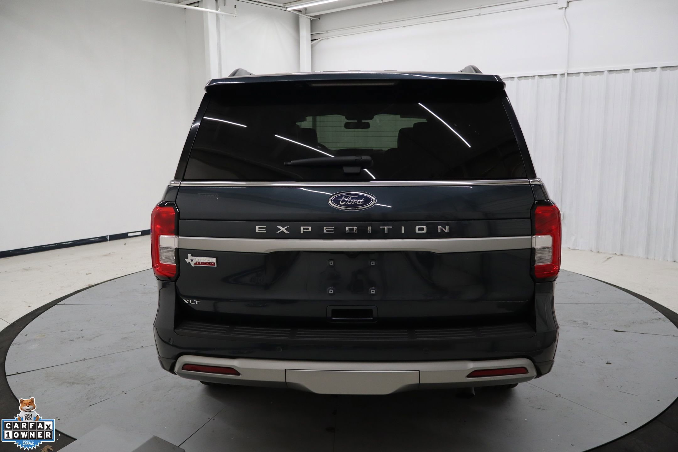 Certified 2024 Ford Expedition XLT image 4
