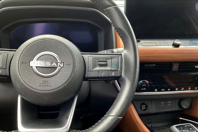 Used 2024 Nissan Rogue Platinum FWD image 11