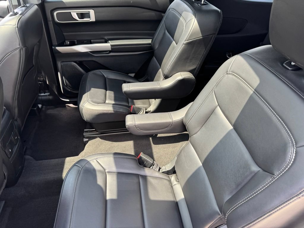 Certified 2023 Ford Explorer XLT w/ Equipment Group 202A AWD/4WD image 8