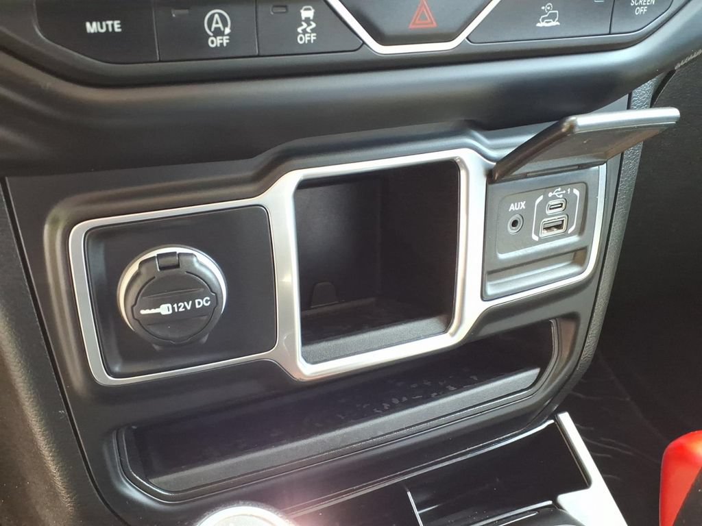 Used 2023 Jeep Wrangler Unlimited Sport AWD/4WD image 19