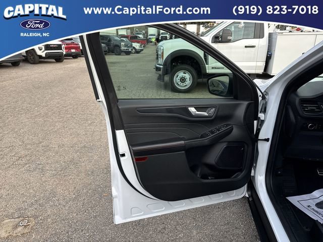 Certified 2023 Ford Escape ST-Line w/ Tech Pack #1 image 19