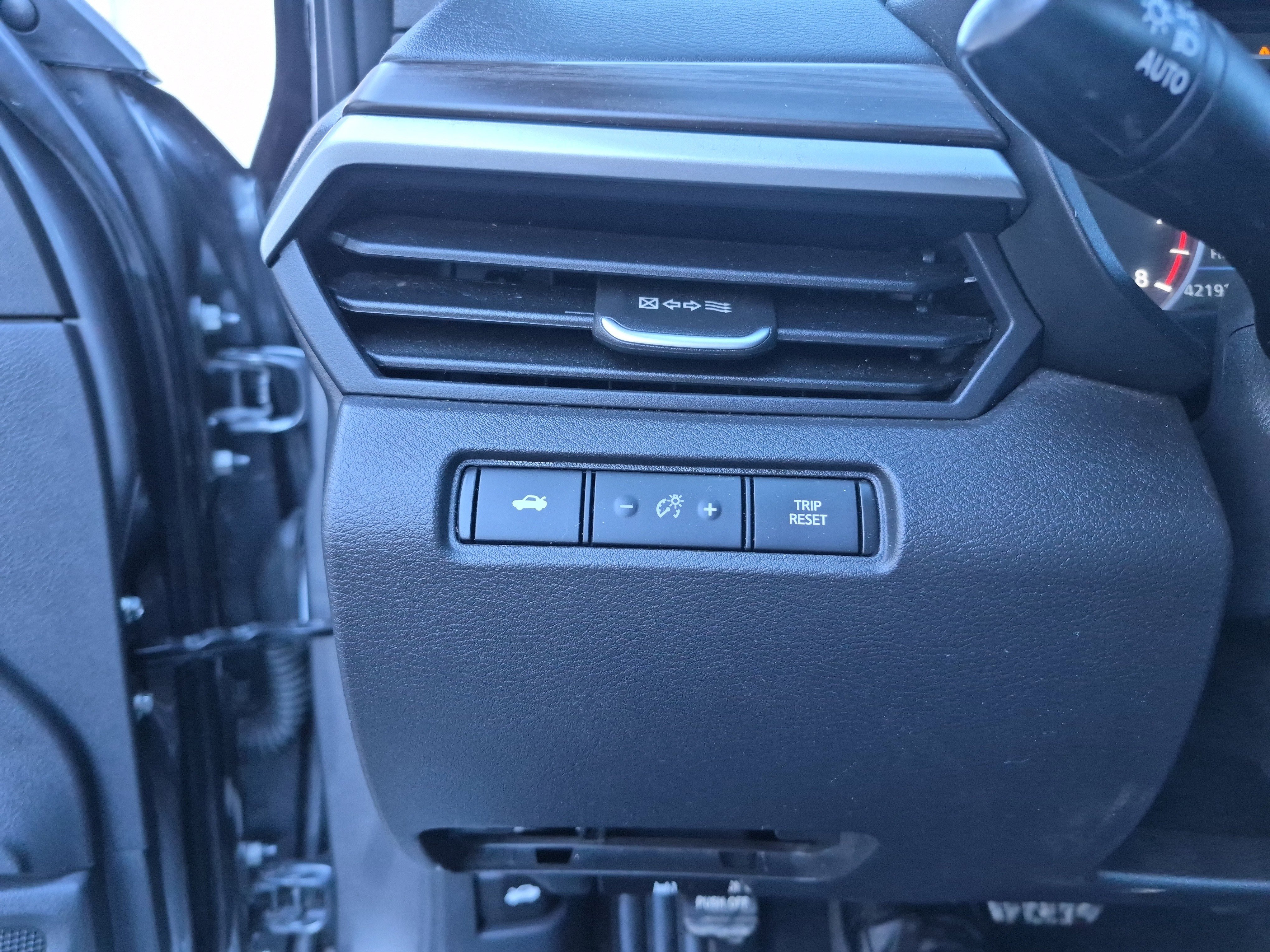 Used 2024 Nissan Altima 2.5 SV image 20