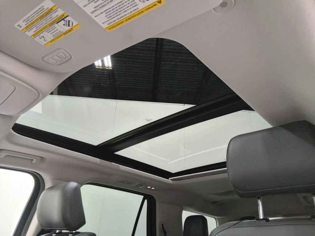 Certified 2025 Ford Expedition Active AWD/4WD image 15