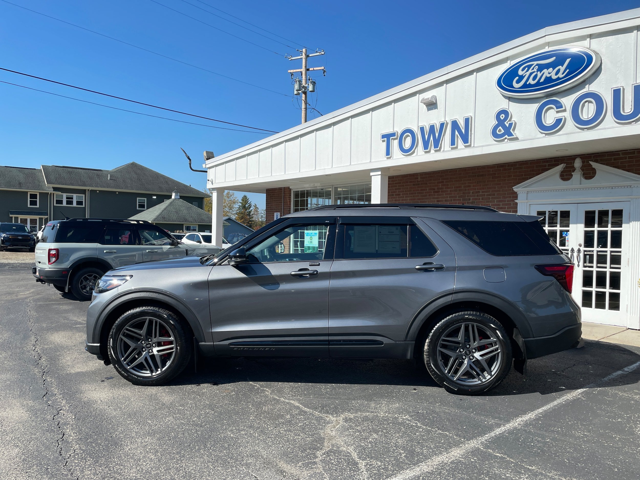 Certified 2026 Ford Explorer ST w/ Sun And Sound Package AWD/4WD image 9