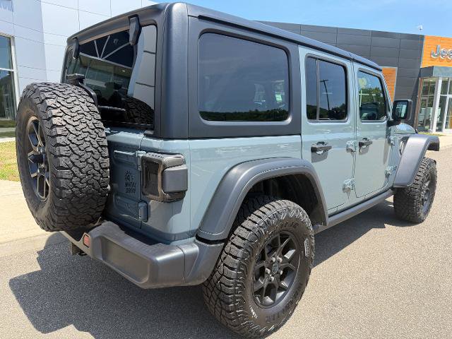 Used 2024 Jeep Wrangler Unlimited AWD/4WD image 3