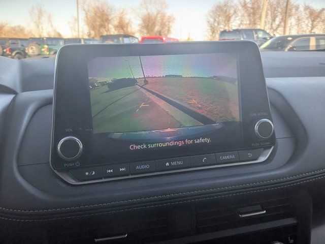 Used 2024 Nissan Rogue SV w/ SV Premium Package image 22