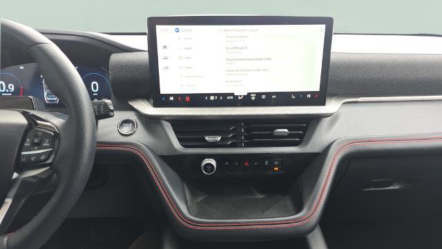 Certified 2025 Ford Explorer ST-Line w/ ST-Line Street Pack image 23