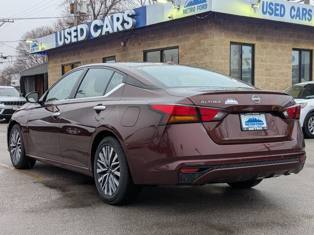 Used 2024 Nissan Altima 2.5 SV FWD image 6