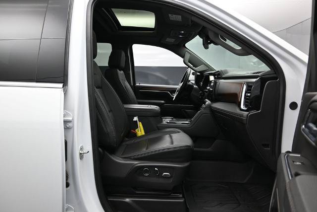 Used 2025 GMC Sierra 2500 Denali AWD/4WD image 26