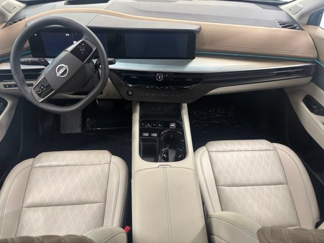 Used 2025 Nissan Murano Platinum w/ Cargo Package AWD/4WD image 2