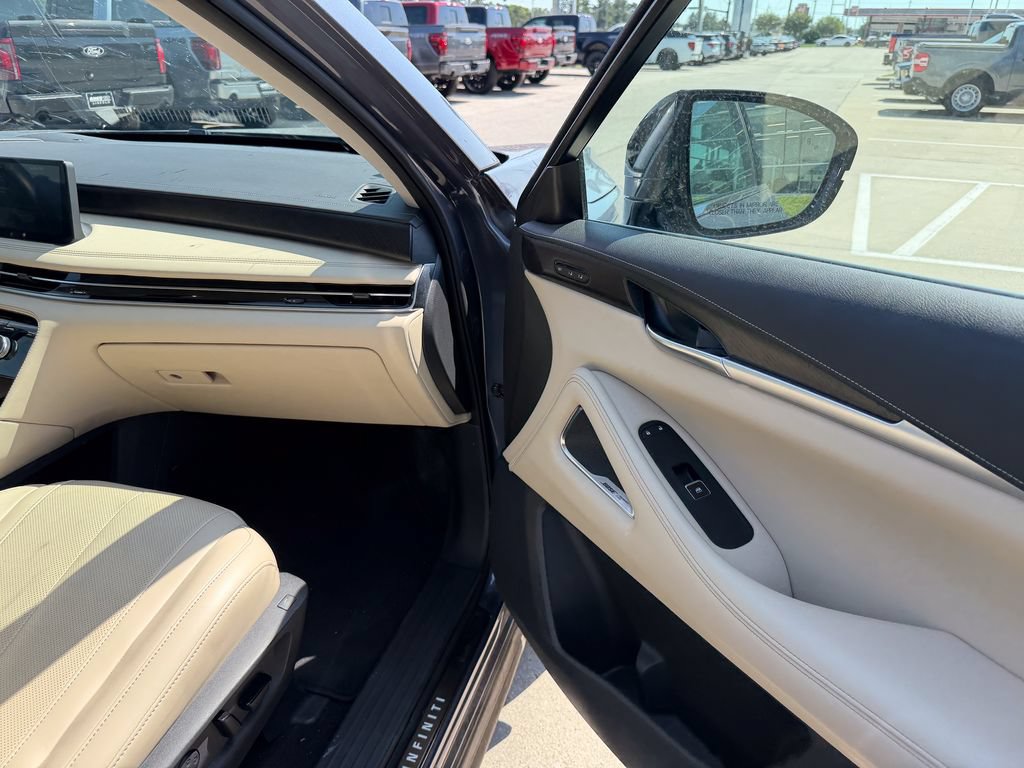 Used 2023 INFINITI QX60 Sensory w/ Vision Package AWD/4WD image 18