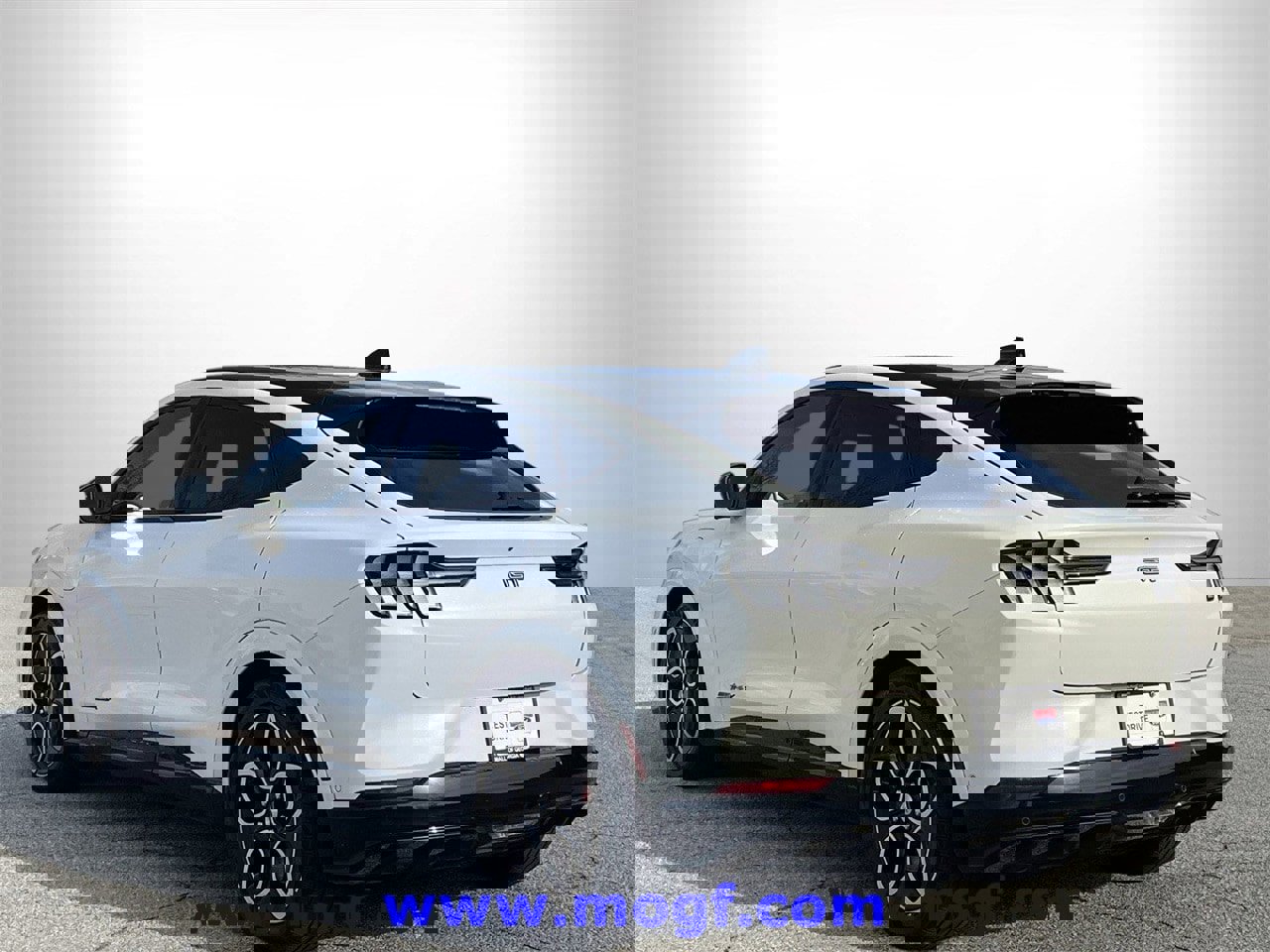 Certified 2022 Ford Mustang Mach-E GT image 2