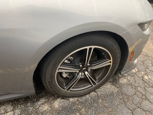 Certified 2024 Ford Mustang Coupe RWD image 10