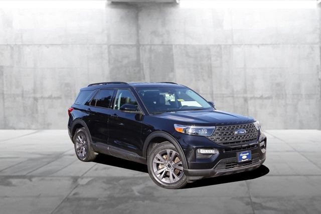 Certified 2023 Ford Explorer XLT w/ Equipment Group 202A AWD/4WD image 2
