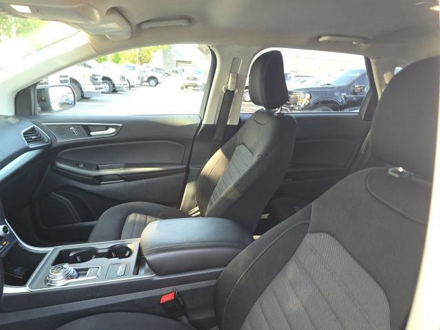 Certified 2022 Ford Edge SE w/ Black Appearance Package AWD/4WD image 8
