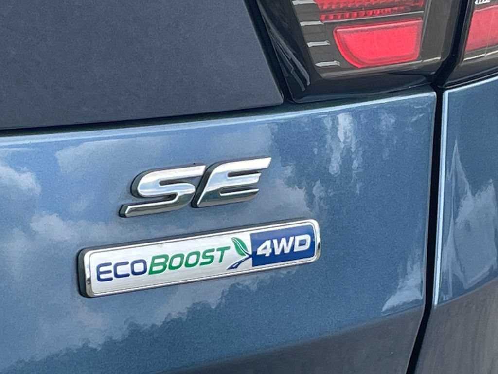 Certified 2018 Ford Escape SE w/ SE Sync 3 Package AWD/4WD image 17