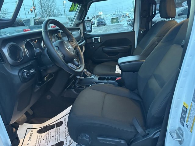 Used 2022 Jeep Wrangler Unlimited Sport image 14