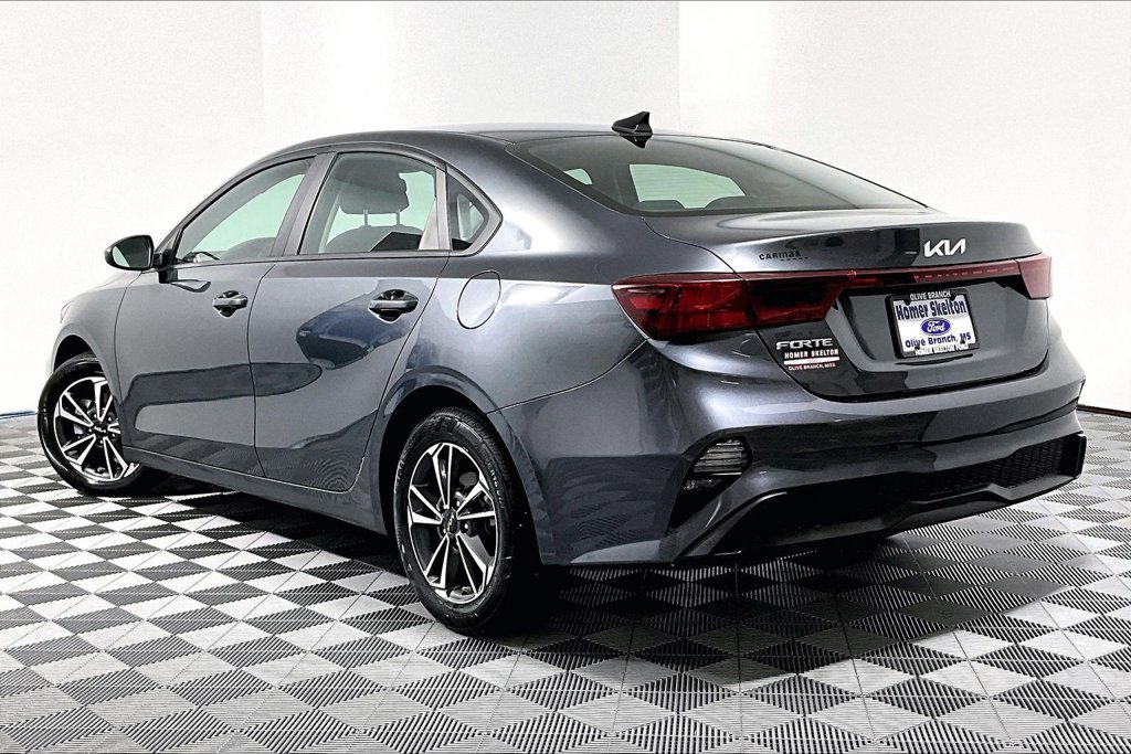 Used 2024 Kia Forte LXS FWD image 11
