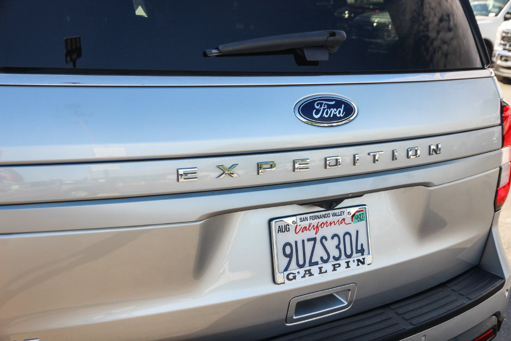 Certified 2022 Ford Expedition XLT RWD image 8