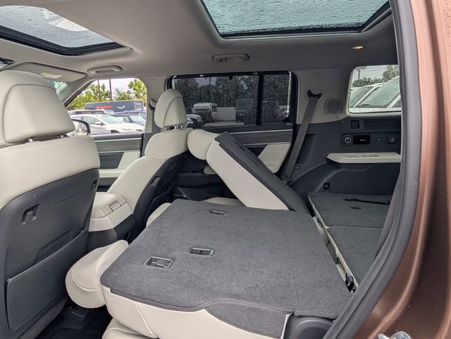 Used 2024 Hyundai Santa Fe Limited image 8