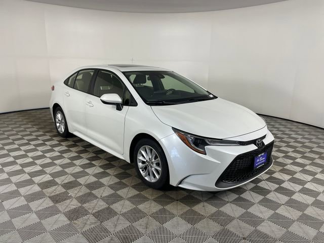 Used 2022 Toyota Corolla LE w/ LE Premium Package image 25