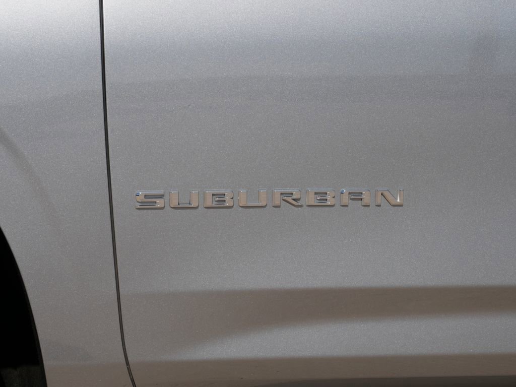 Used 2024 Chevrolet Suburban LT AWD/4WD image 11