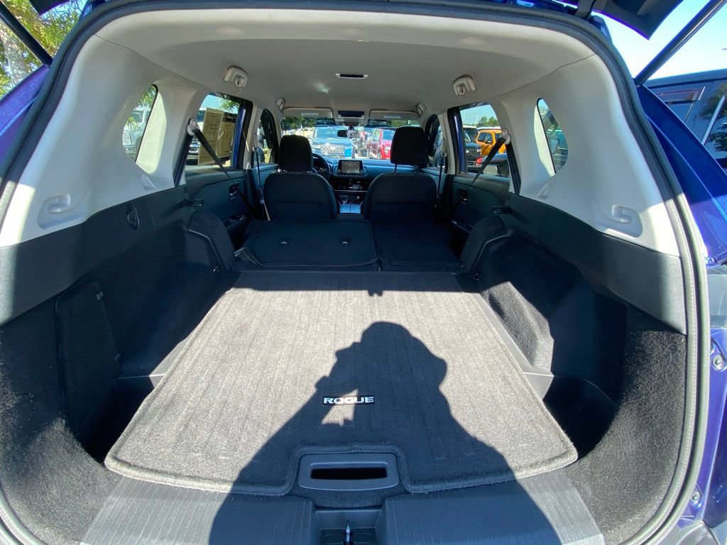 Used 2021 Nissan Rogue SV FWD image 27