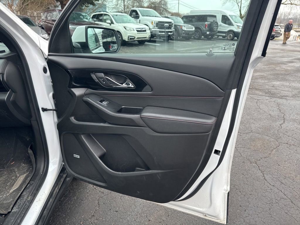 Used 2023 Chevrolet Traverse RS w/ LPO, Floor Liner Package image 36