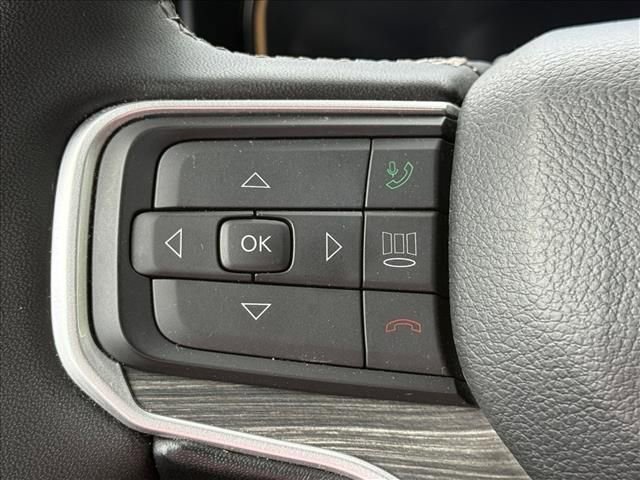 Used 2023 Jeep Wagoneer L Series II AWD/4WD image 21