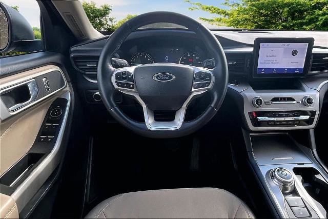 Certified 2023 Ford Explorer XLT image 7