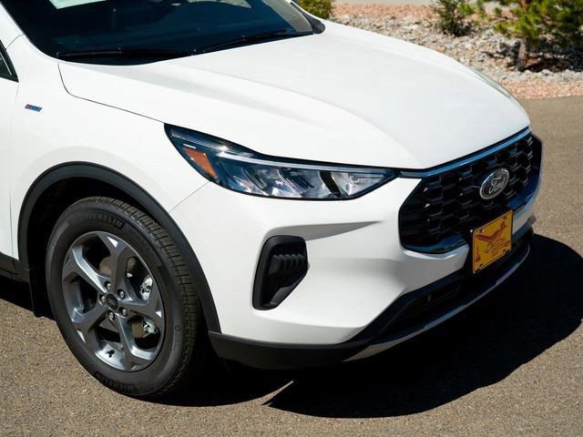 Certified 2025 Ford Escape ST-Line w/ Equipment Group 301A FWD image 2