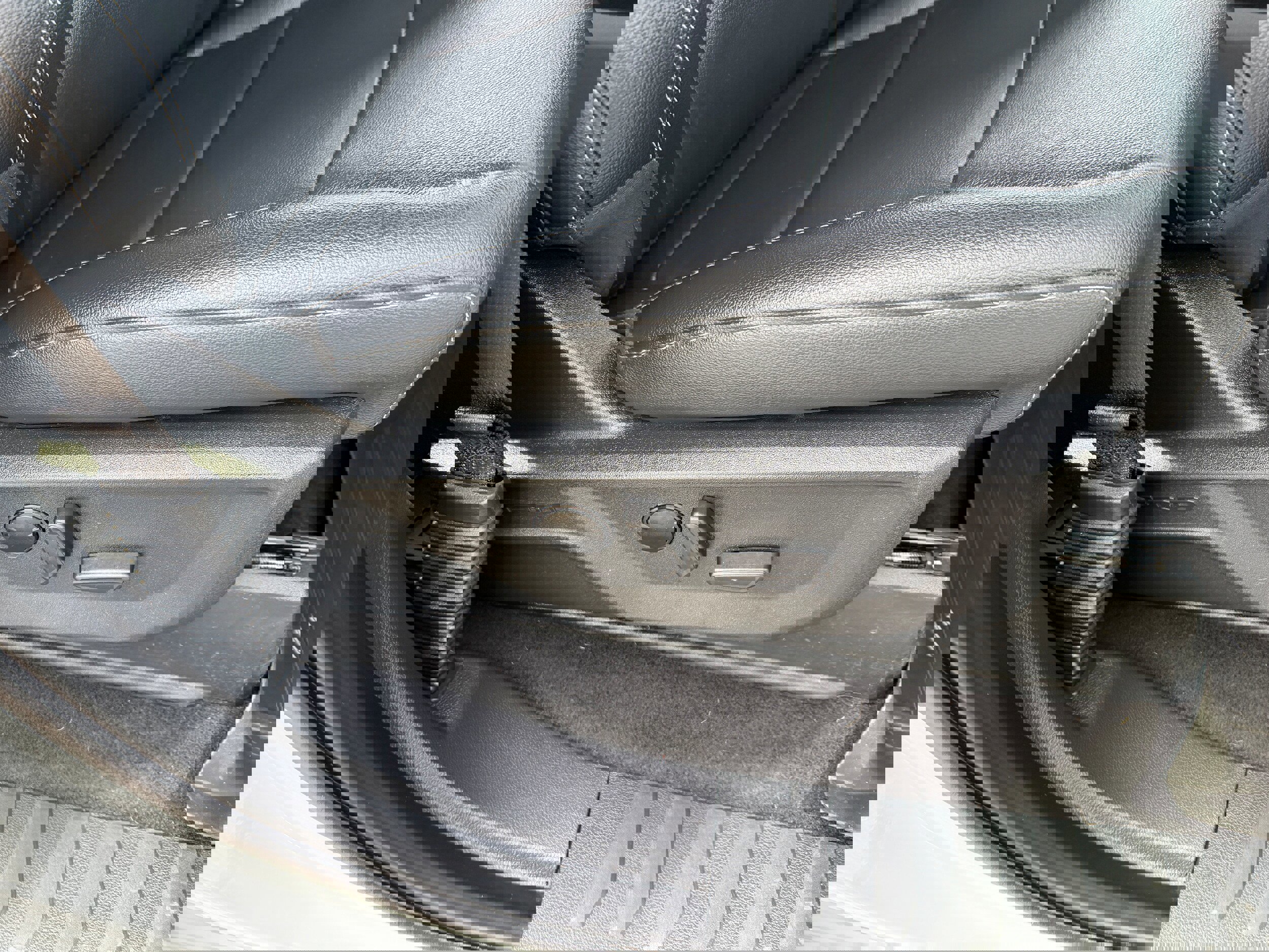 Certified 2024 Ford F150 XLT w/ Equipment Group 303A High image 24