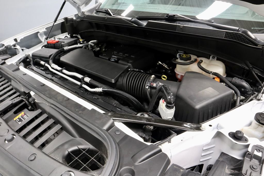 Used 2023 Chevrolet Silverado 1500 LT AWD/4WD image 18