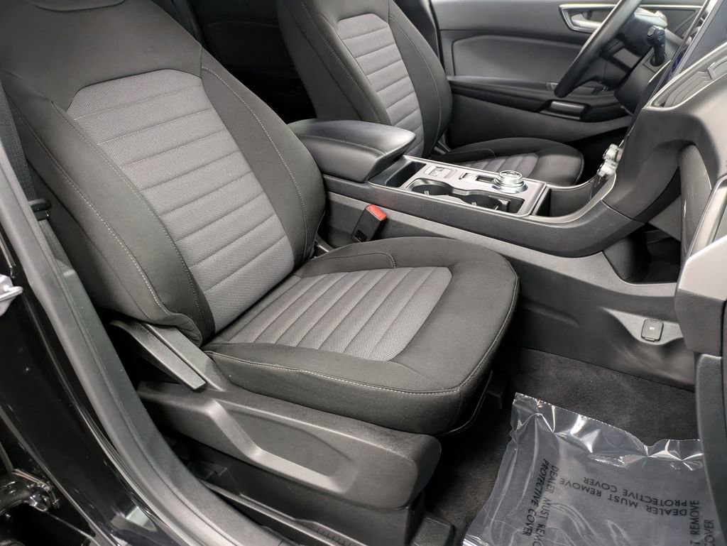 Certified 2024 Ford Edge SE w/ Black Appearance Package AWD/4WD image 31