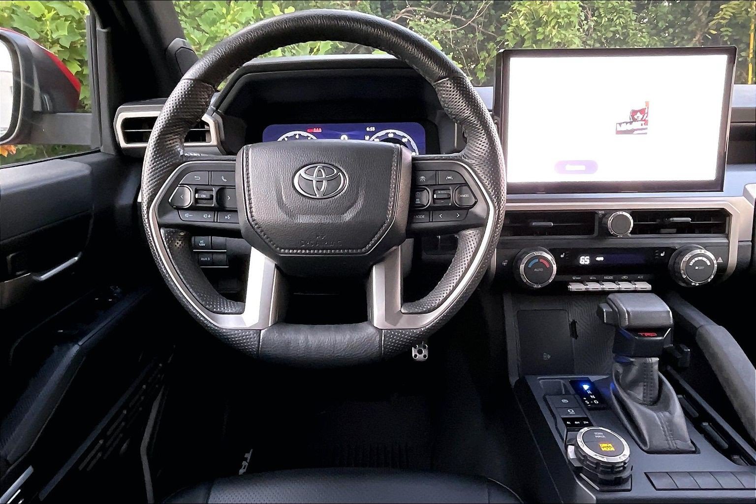 Used 2024 Toyota Tacoma TRD Sport w/ TRD Sport Upgrade Package AWD/4WD image 5