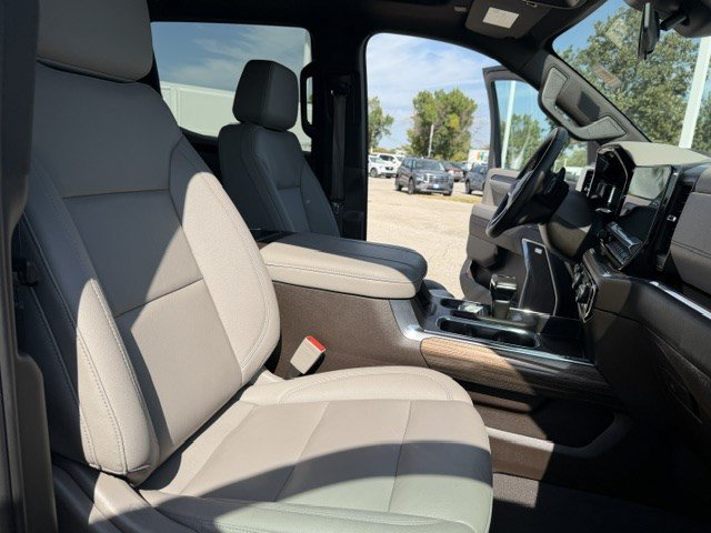 Used 2024 Chevrolet Silverado 1500 LT Trail Boss w/ Convenience Package II AWD/4WD image 41