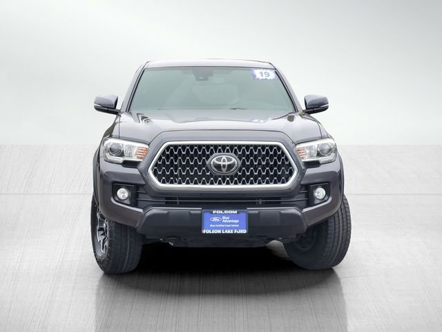 Used 2019 Toyota Tacoma TRD Off-Road w/ Technology Package image 2