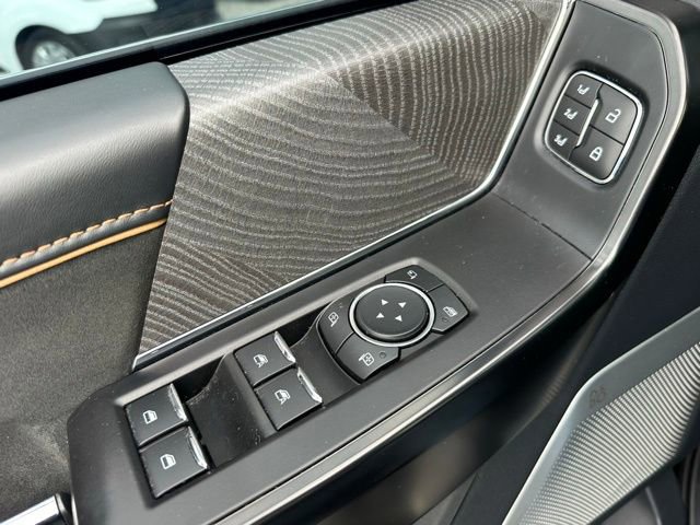 Certified 2022 Ford F150 Platinum w/ Equipment Group 701A High image 27