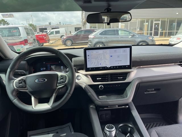 Certified 2025 Ford Explorer Active RWD image 25