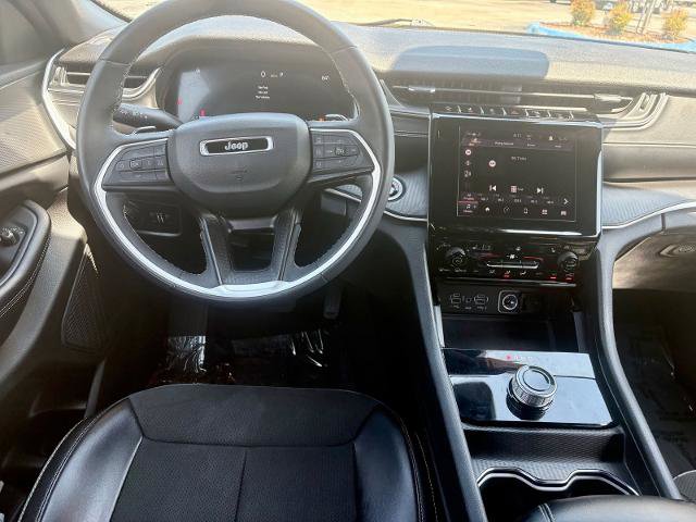 Used 2024 Jeep Grand Cherokee Altitude AWD/4WD image 13