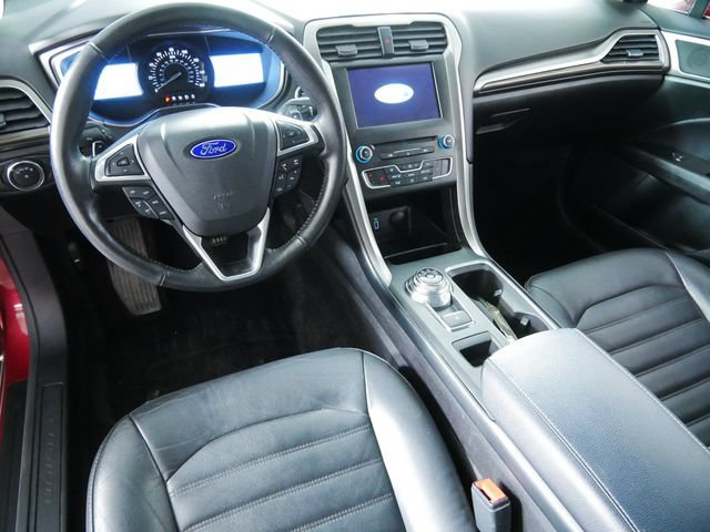 Certified 2017 Ford Fusion SE w/ Equipment Group 202A AWD/4WD image 4