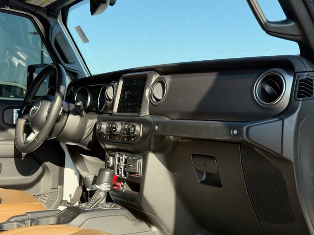 Used 2023 Jeep Gladiator Rubicon AWD/4WD image 17