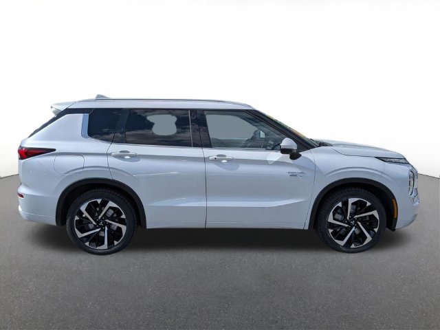 Used 2023 Mitsubishi Outlander SEL 40th Anniversary AWD/4WD image 2