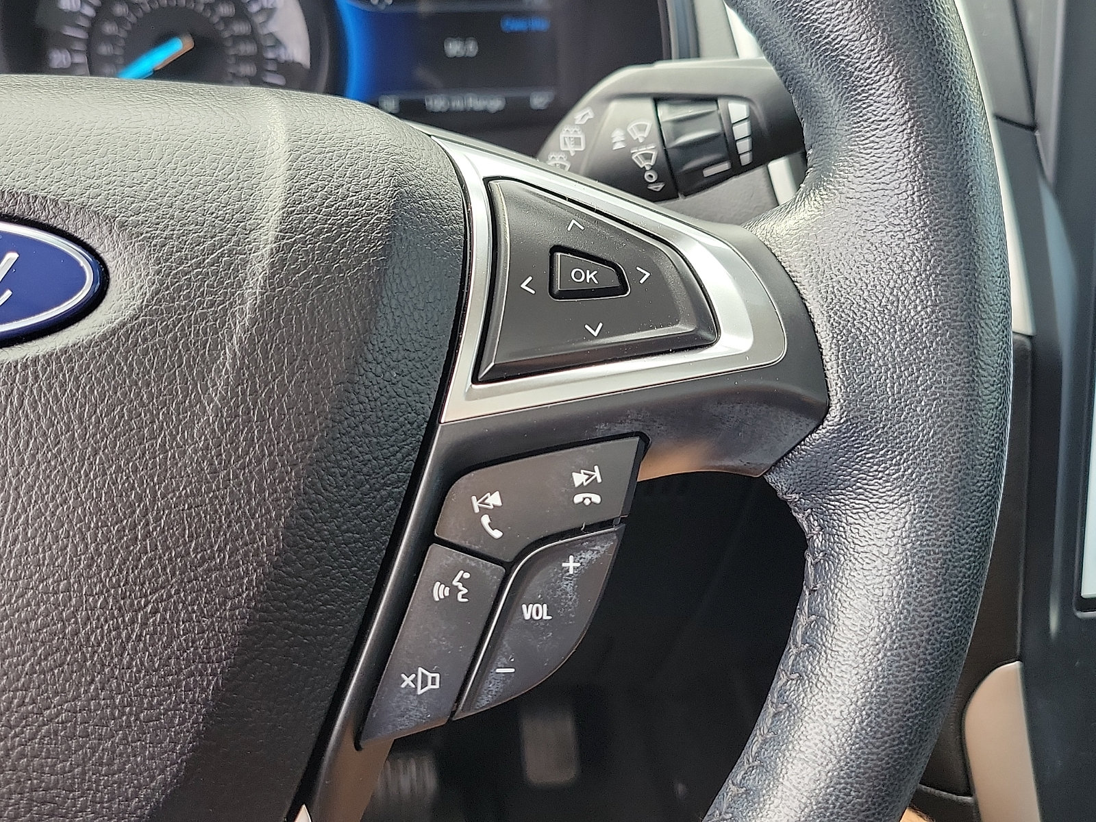 Certified 2023 Ford Edge SEL w/ Convenience Package AWD/4WD image 7
