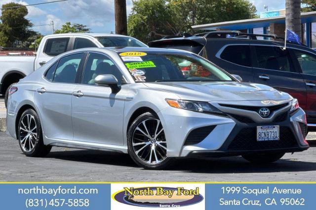 Used 2018 Toyota Camry SE w/ Audio Package FWD image 1