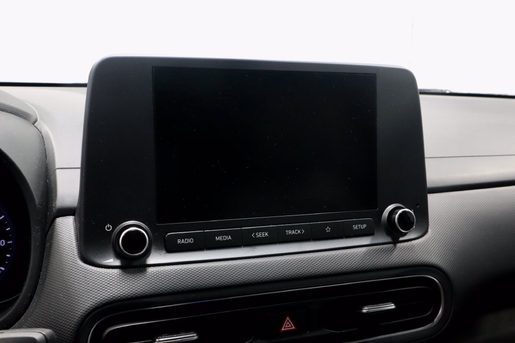Used 2023 Hyundai Kona SEL w/ Cargo Package FWD image 2