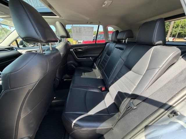 Used 2020 Toyota RAV4 XLE Premium FWD image 24