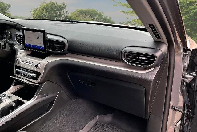 Certified 2023 Ford Explorer XLT w/ Equipment Group 202A AWD/4WD image 16